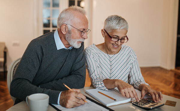 couple doing personal finances